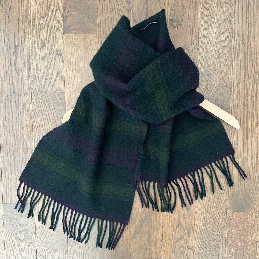 Anthro Vintage 100% Lambswool Tartan Plaid Oblong Fringed Scarf Navy, Green 64"